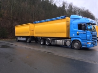 Schefer-Transporte: Container-LKW